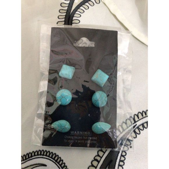 NWT 3 Pair Fashion Earrings Turquoise Stud Earrings 🪻🌸 - Picture 7 of 8